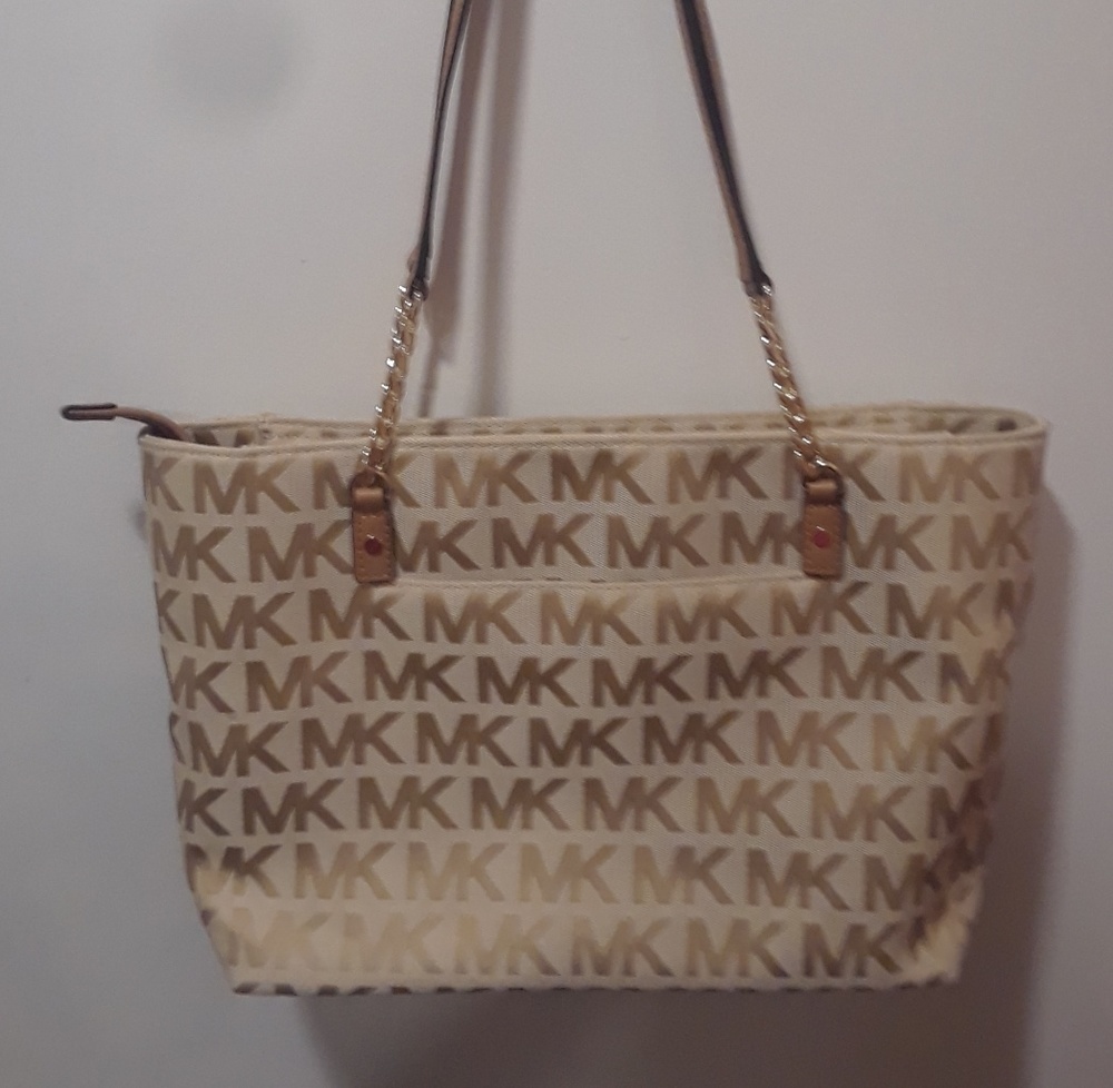 MK purse